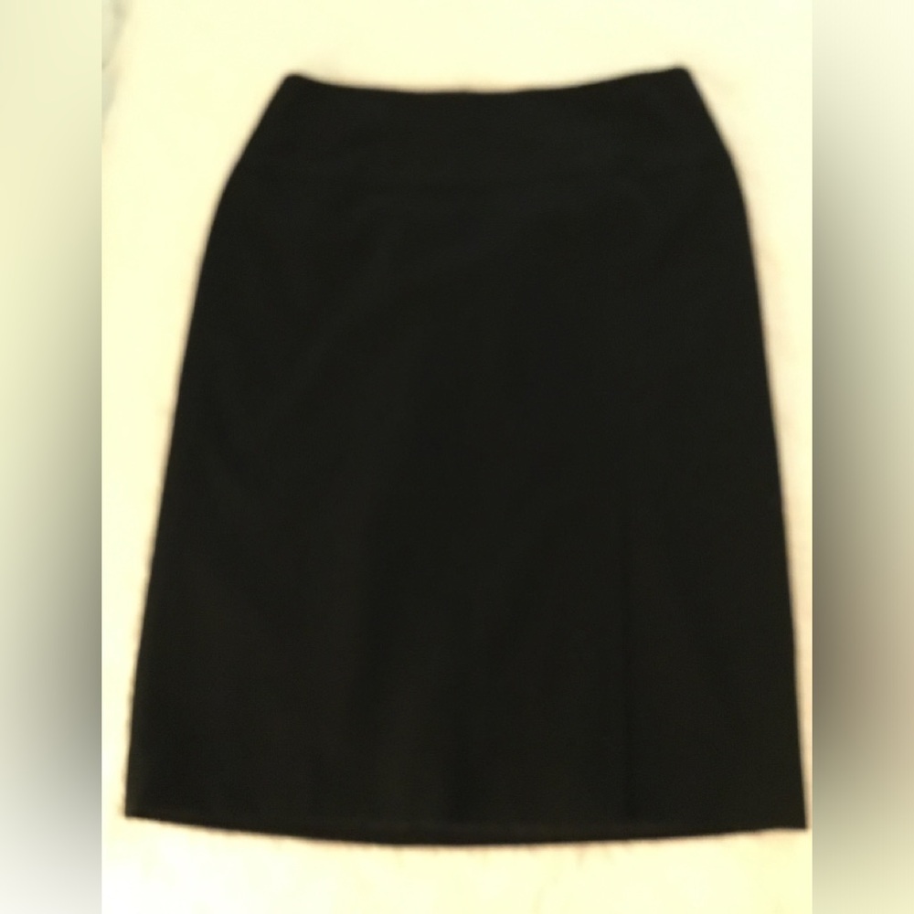 Merona‎ Black Pencil Skirt w/front slit. 6